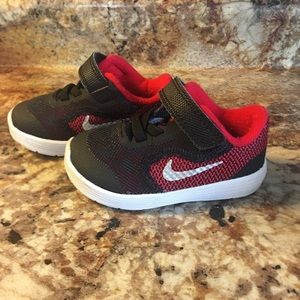 Nike shoes 4c
